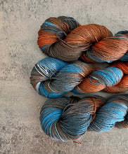 Load image into Gallery viewer, Die Wollwichtel - KRONOS, hand-dyed wool as a skein - Strelitzia's Florist & Irish Craft Shop