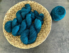 Load image into Gallery viewer, Die Wollwichtel - Aerizusa/blue turquoise - Strelitzia's Florist & Irish Craft Shop