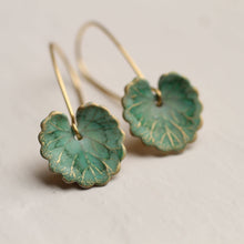 Load image into Gallery viewer, Green Clover Leaf Earrings - Strelitzia's Florist & Irish Craft Shop