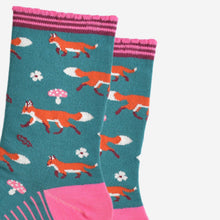 Load image into Gallery viewer, Sock Talk - Women&#39;s Bamboo Socks - Green/Pink, Fox Woodland
