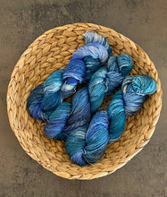 Load image into Gallery viewer, Die Wollwichtel - COLD, hand-dyed wool, in skein - Strelitzia&#39;s Florist &amp; Irish Craft Shop