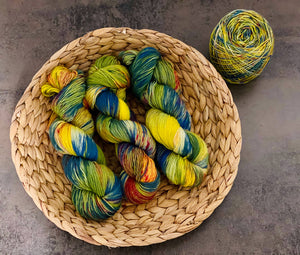 Die Wollwichtel - Egyptian lotus - Strelitzia's Florist & Irish Craft Shop