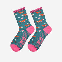 Load image into Gallery viewer, Sock Talk - Women&#39;s Bamboo Socks - Green/Pink, Fox Woodland