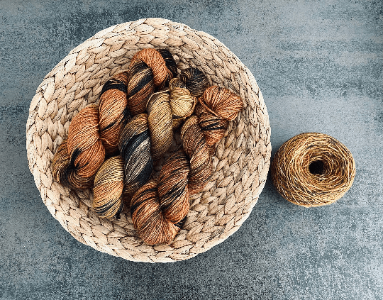 Die Wollwichtel - Amphora - Strelitzia's Florist & Irish Craft Shop