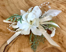 Load image into Gallery viewer, White Corsage with Ivory ribbon - Strelitzia&#39;s Florist &amp; Irish Craft Shop