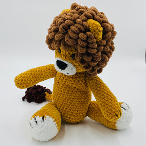 Hand-Knitted Lion - Strelitzia's Floristry & Irish Craft Shop