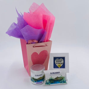 If Moms were flowers... - Gift Box (2 Colours) - Strelitzia's Floristry & Irish Craft Shop