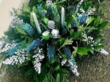 Load image into Gallery viewer, Christmas Fresh Table Centrepiece Display - Strelitzia&#39;s Floristry &amp; Irish Craft Shop