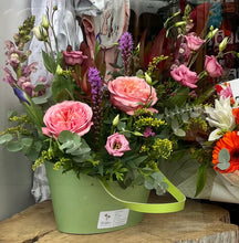 Load image into Gallery viewer, Flower Basket - Strelitzia&#39;s Flower &amp; Irish Craft Shop